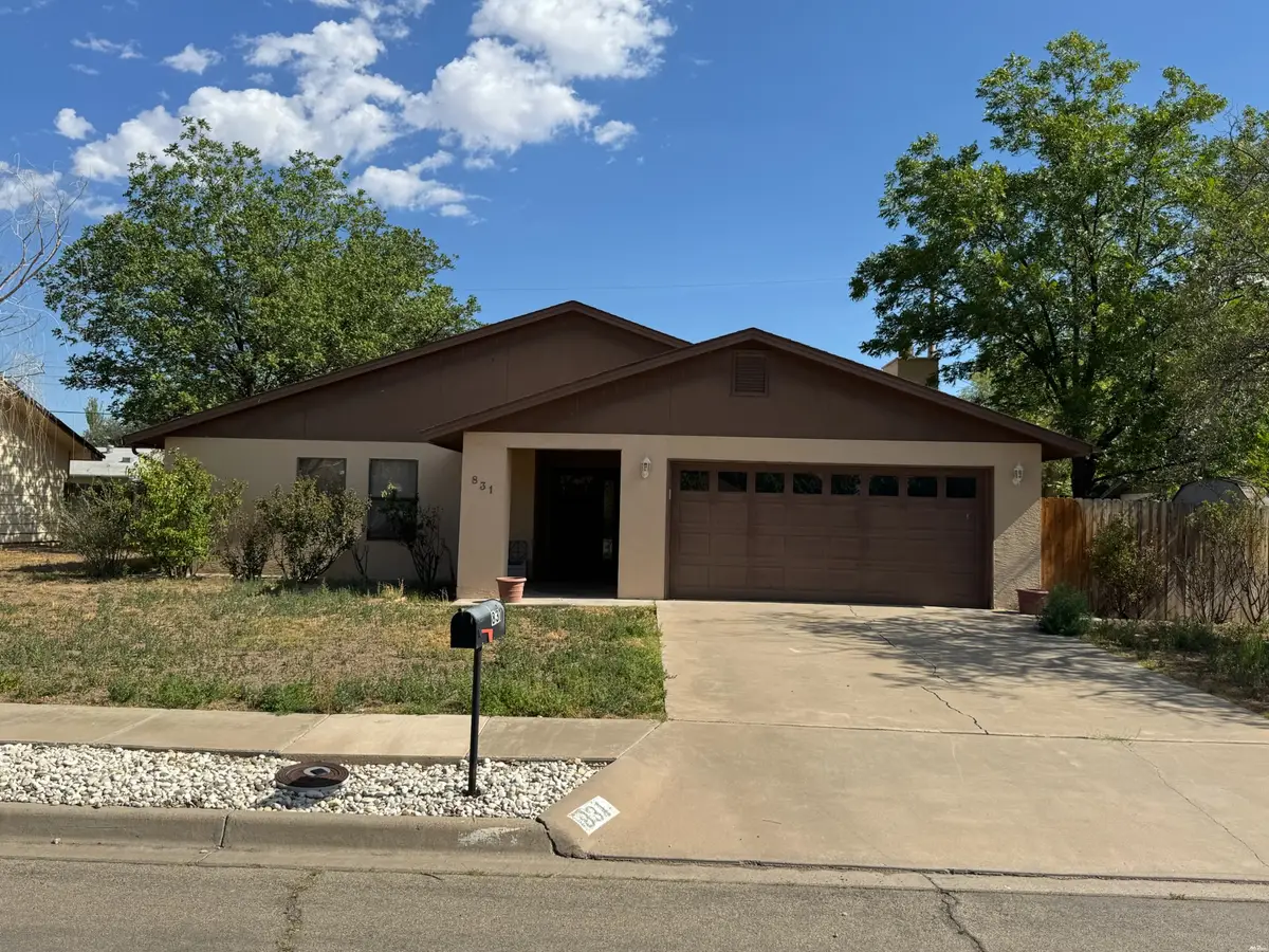 831 Agate Rd, Roswell, NM 88201 - #1