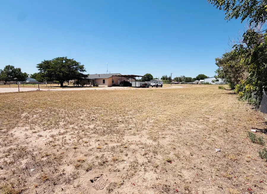 950 W De Baca St, Hobbs, NM 88242 - #2