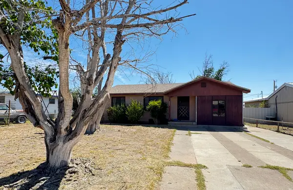 604 S 4th St, Jal, NM 88252
