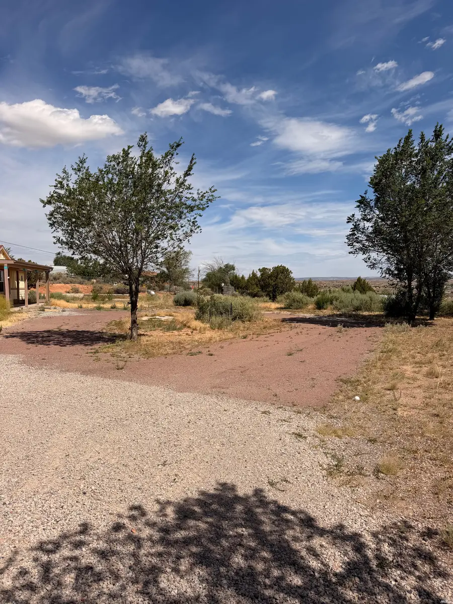 108 Crestview Rd, Gallup, NM 87301 - #2