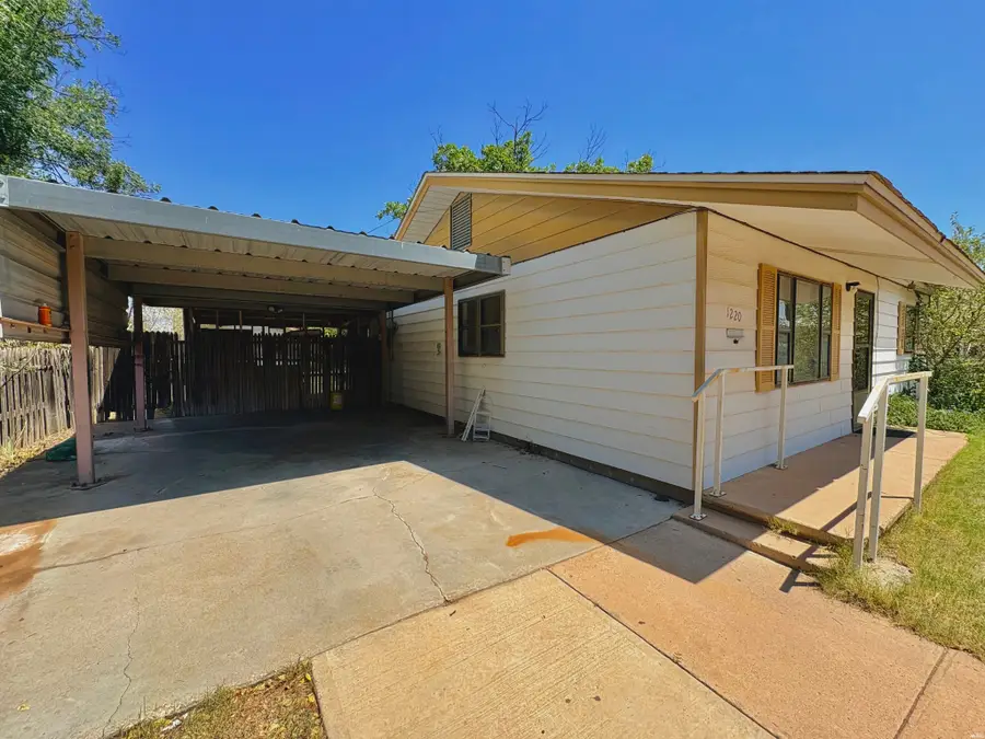 1220 E Pecos St, Hobbs, NM 88240 - #2