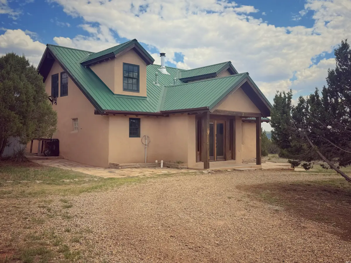 47 Roadrunner Rd, Las Vegas, NM 87701 - #1