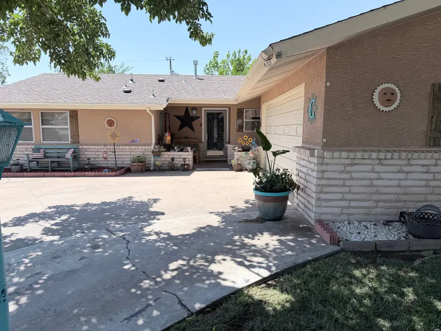 308 Twin Diamond Rd, Roswell, NM 88201 - #3