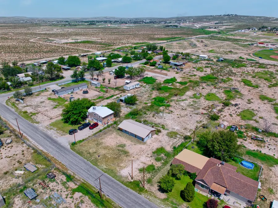 3008 Colfax St, Carlsbad, NM 88220 - #2