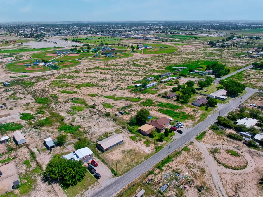 3008 Colfax St, Carlsbad, NM 88220 - #3
