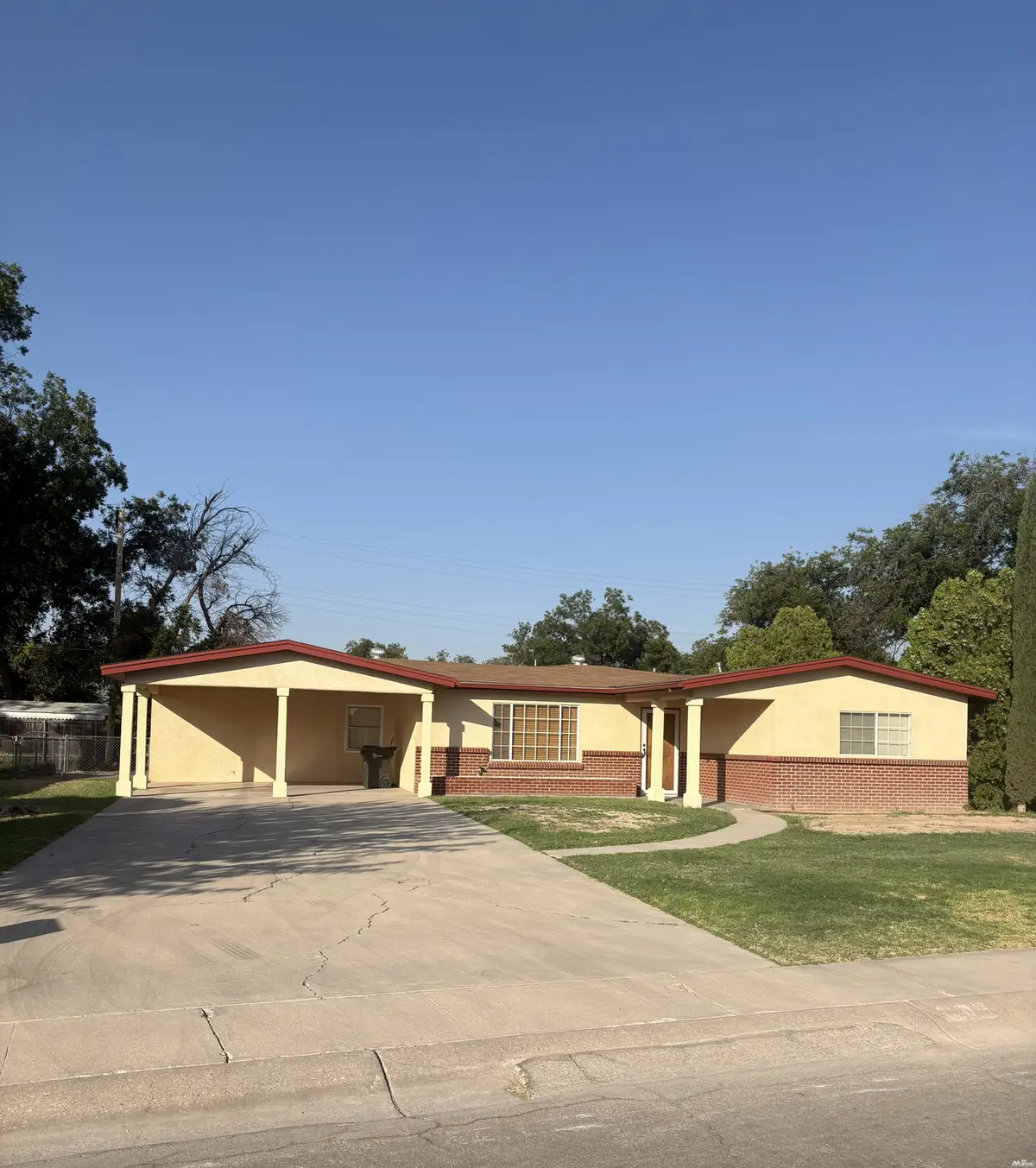 1303 N Country Club Cir, Carlsbad, NM 88220 - #1