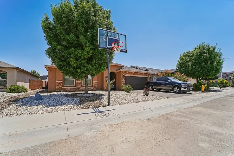 1608 Palo Verde Loop, Carlsbad, NM 88220 - #3