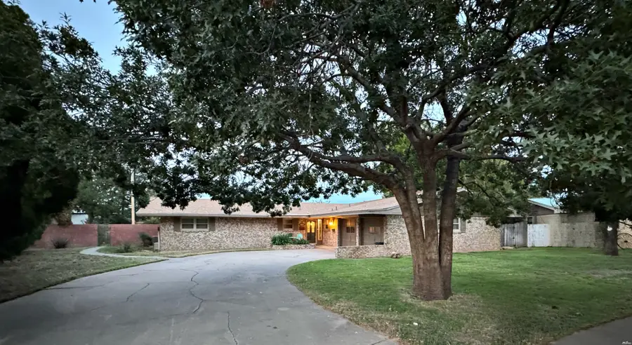 205 Floyd Golden Cir, Portales, NM 88130 - #2