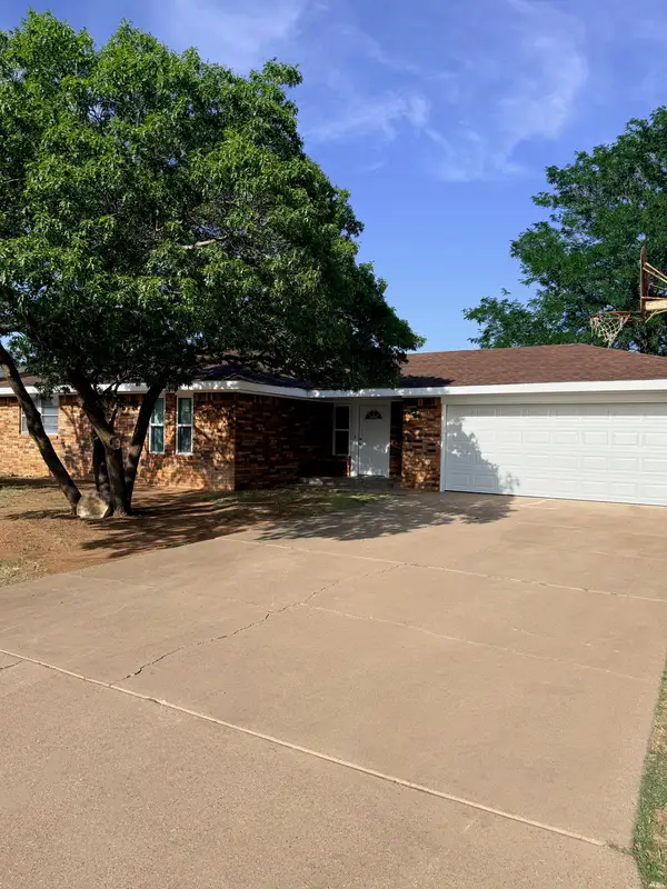2405 Howard Cowper, Clovis, NM 88101