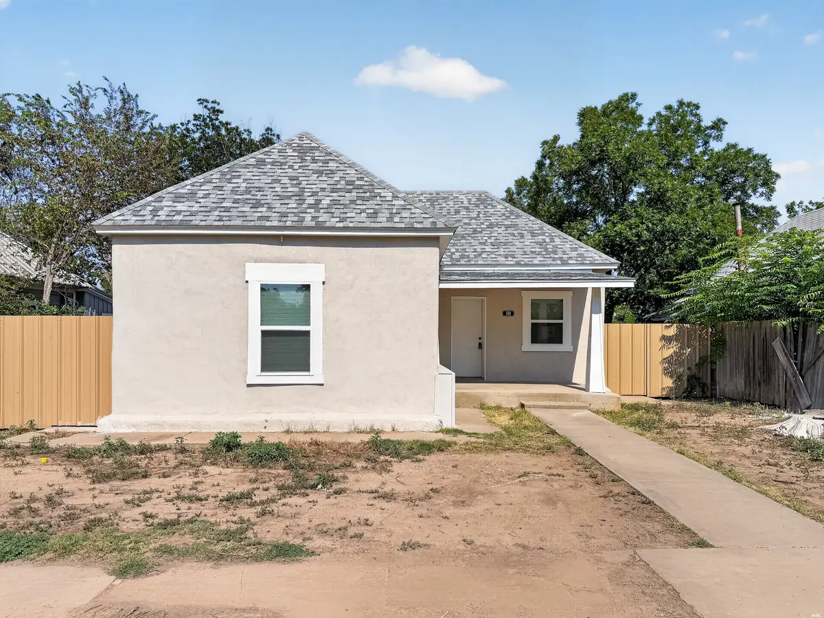 109 S Lea Ave, Roswell, NM 88203 - #1