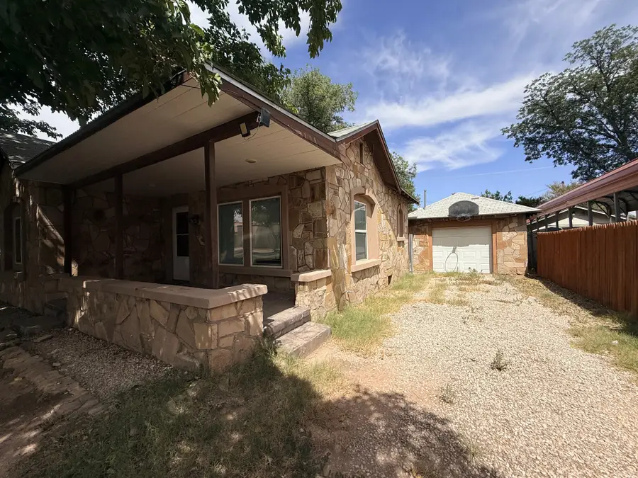 204 N Lake St, Carlsbad, NM 88220 - #2