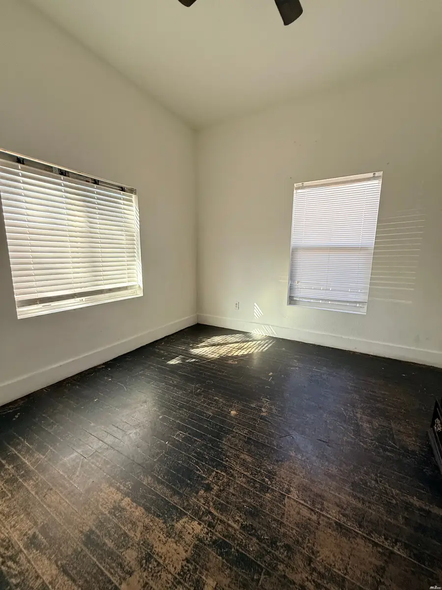 204 N Lake St, Carlsbad, NM 88220 - #3