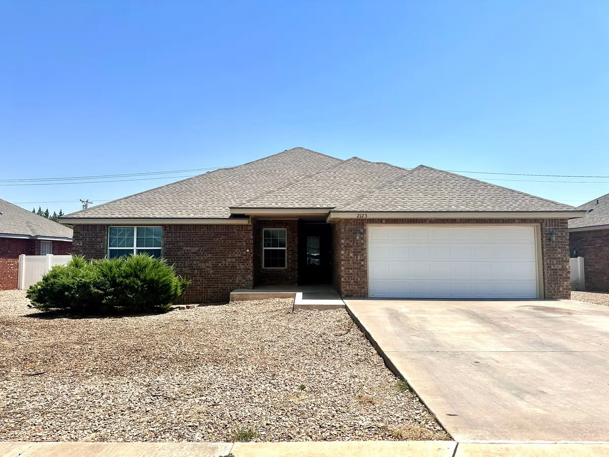 2123 Mockingbird Ln, Portales, NM 88130 - #1