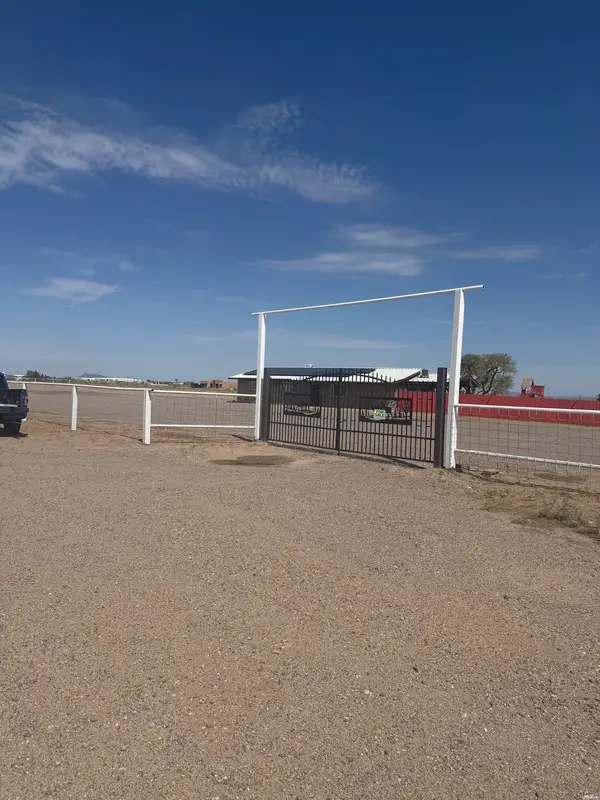 5665 Brangus Rd, Deming, NM 88030
