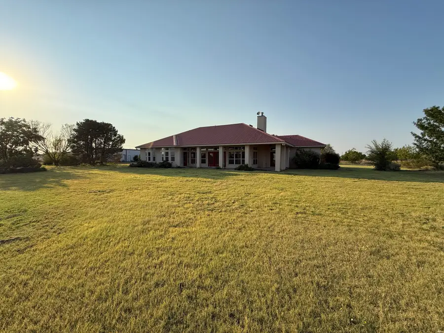 2027 W College Ln, Hobbs, NM 88242 - #2