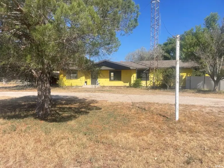 500 W Broom, Hobbs, NM 88242 - #1