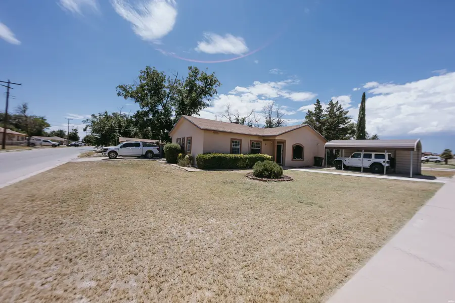 1401 Normandy St, Carlsbad, NM 88220 - #2
