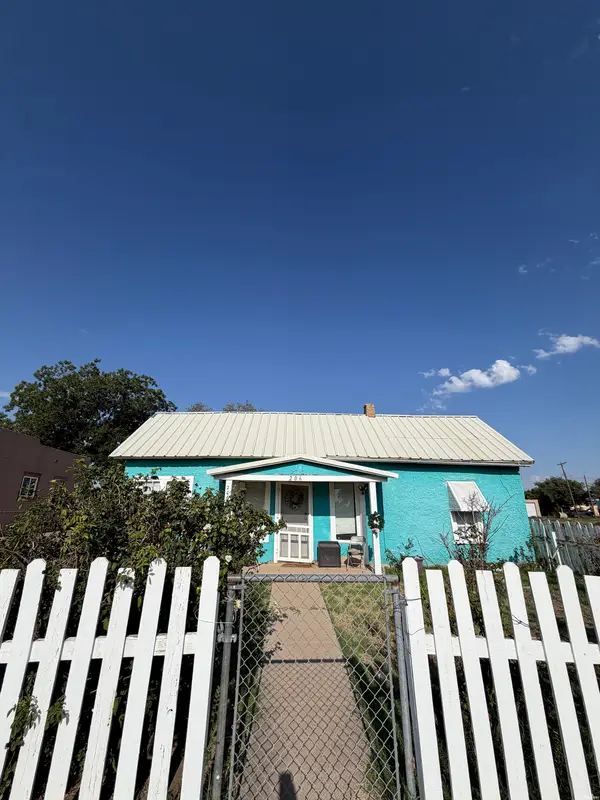 206 S Kansas Ave, Roswell, NM 88203