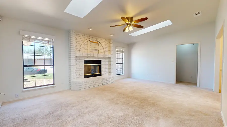 1100 Monterrey Dr, Roswell, NM 88201 - #2