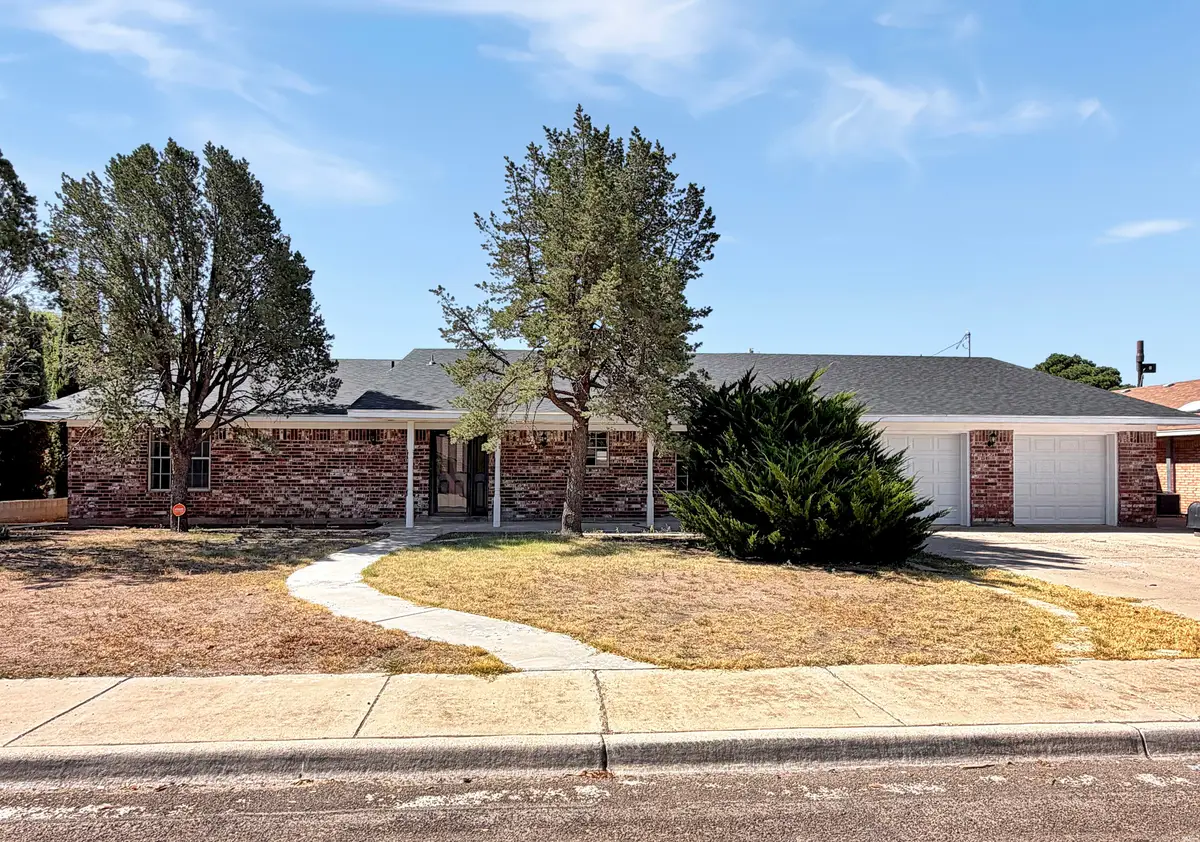 109 W Clearfork Dr, Hobbs, NM 88240 - #1