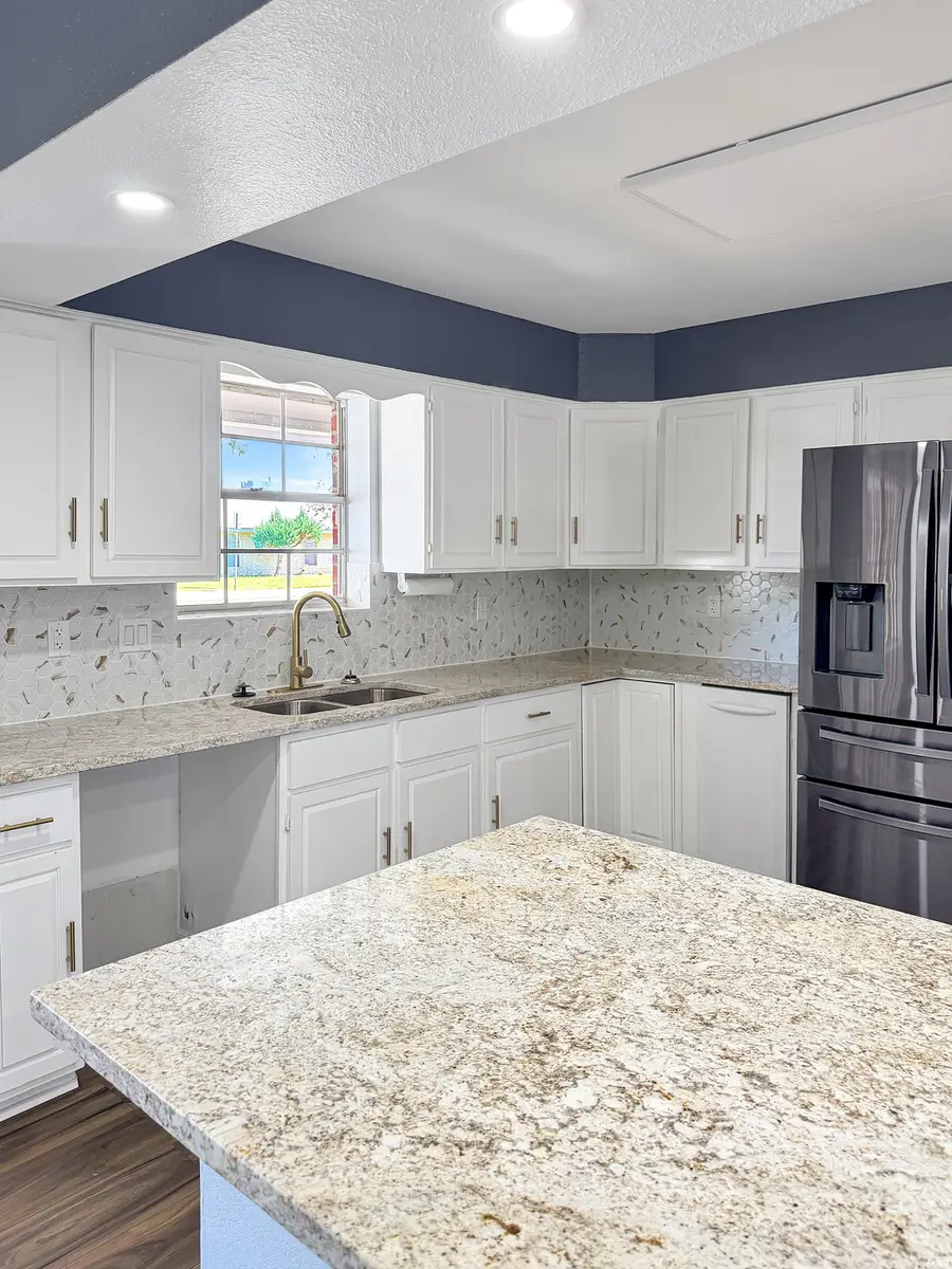 109 W Clearfork Dr, Hobbs, NM 88240 - #3