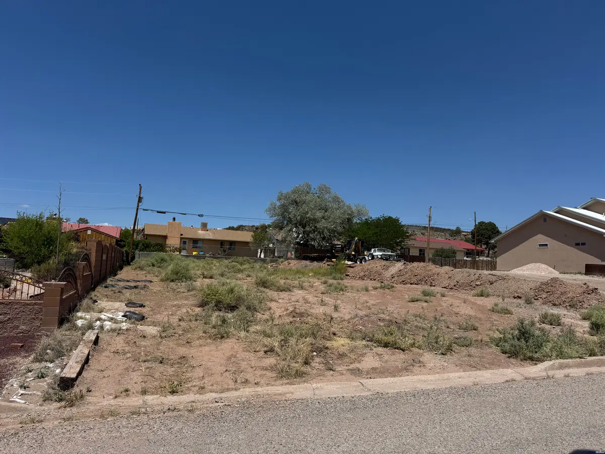 1221 Third St, Grants, NM 87020 - #1