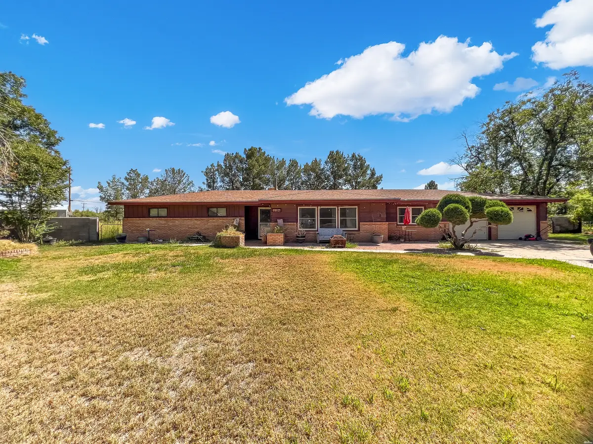 1016 N Country Club Cir, Carlsbad, NM 88220 - #1