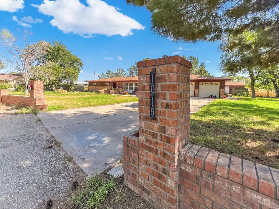 1016 N Country Club Cir, Carlsbad, NM 88220 - #2