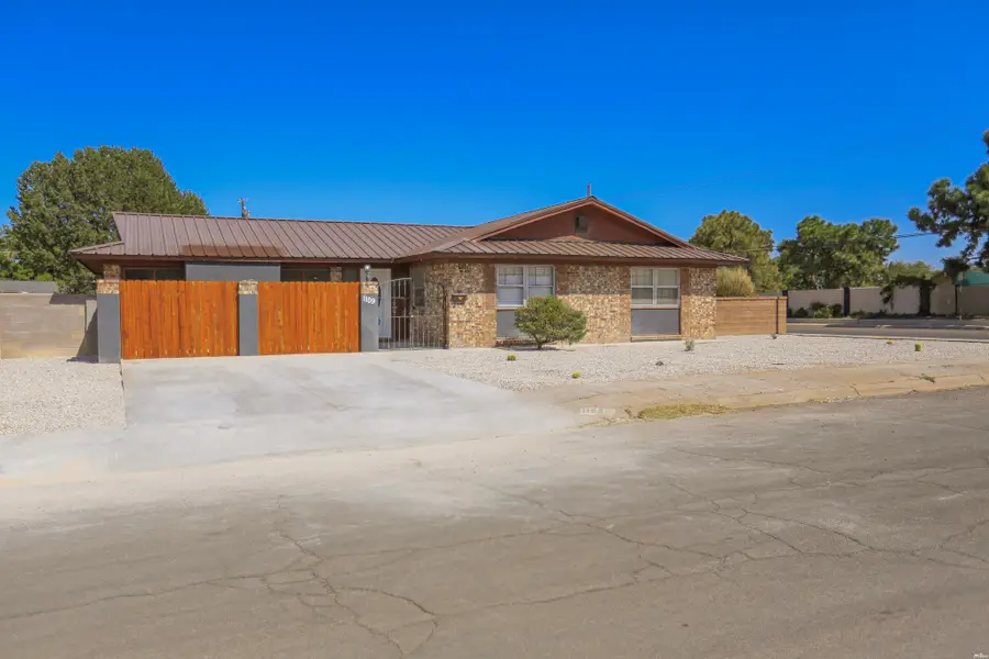 1109 Avenida Manana, Roswell, NM 88203 - #3
