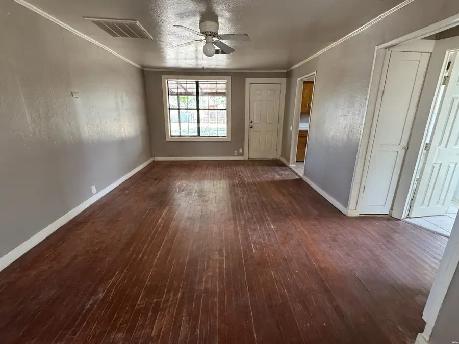 503 Sycamore Ave., Roswell, NM 88203 - #2