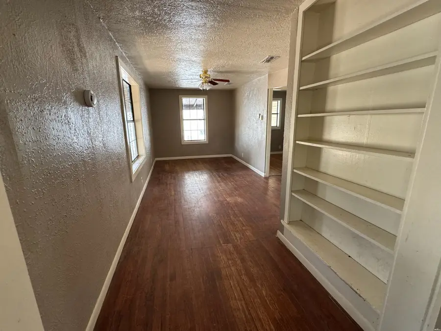 503 Sycamore Ave., Roswell, NM 88203 - #3