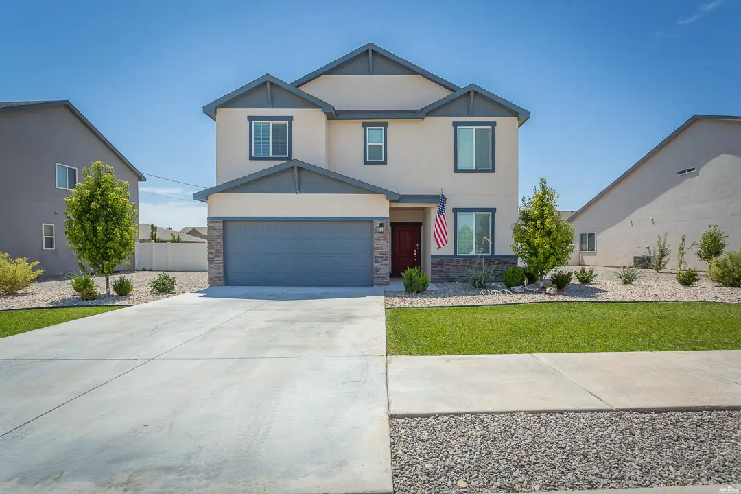 2413 W Briscoe Ave, Artesia, NM 88210 - #1