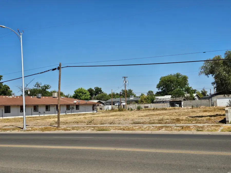 1304 W Church St, Carlsbad, NM 88220 - #2
