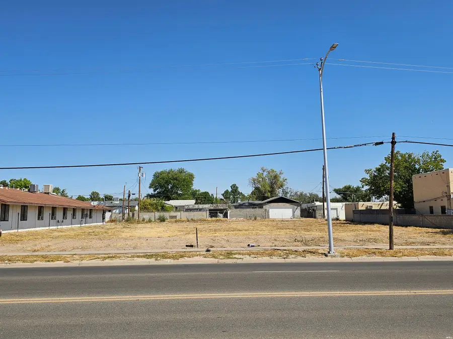 1304 W Church St, Carlsbad, NM 88220 - #3