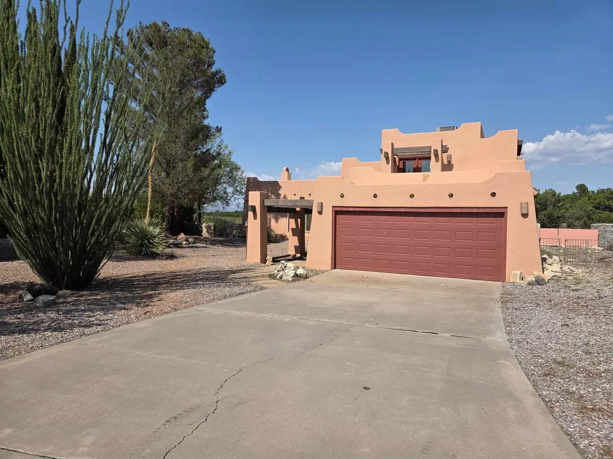 6530 Vista De Oro, Las Cruces, NM 88007 - #1