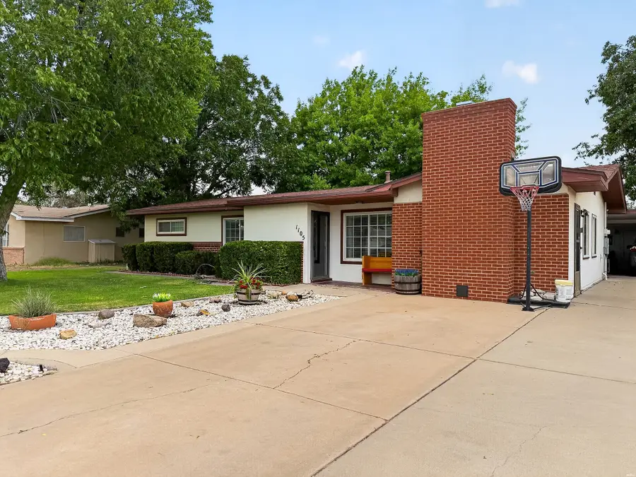 1105 W Gayle Street, Roswell, NM 88203 - #3