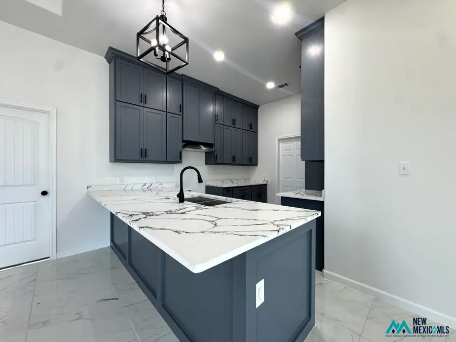 103 S 5th St, Lovington, NM 88260 - #3