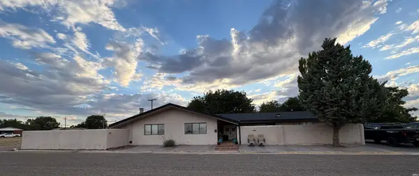 1301 W 17th Ln, Portales, NM 88130