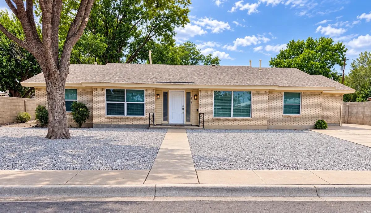 3208 N Futura, Roswell, NM 88201 - #1