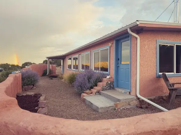 122 Sheridan Rd, Las Vegas, NM 87701