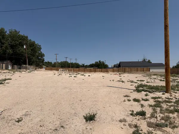 203 W 12th, Roswell, NM 88201