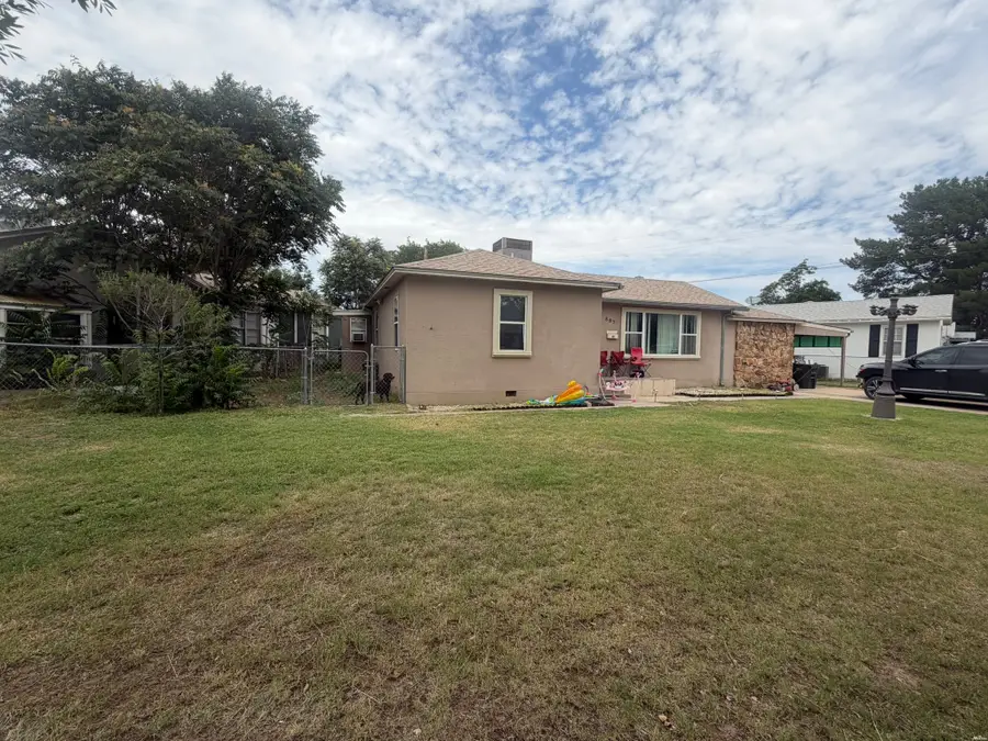 807 N Edwards, Carlsbad, NM 88220 - #3