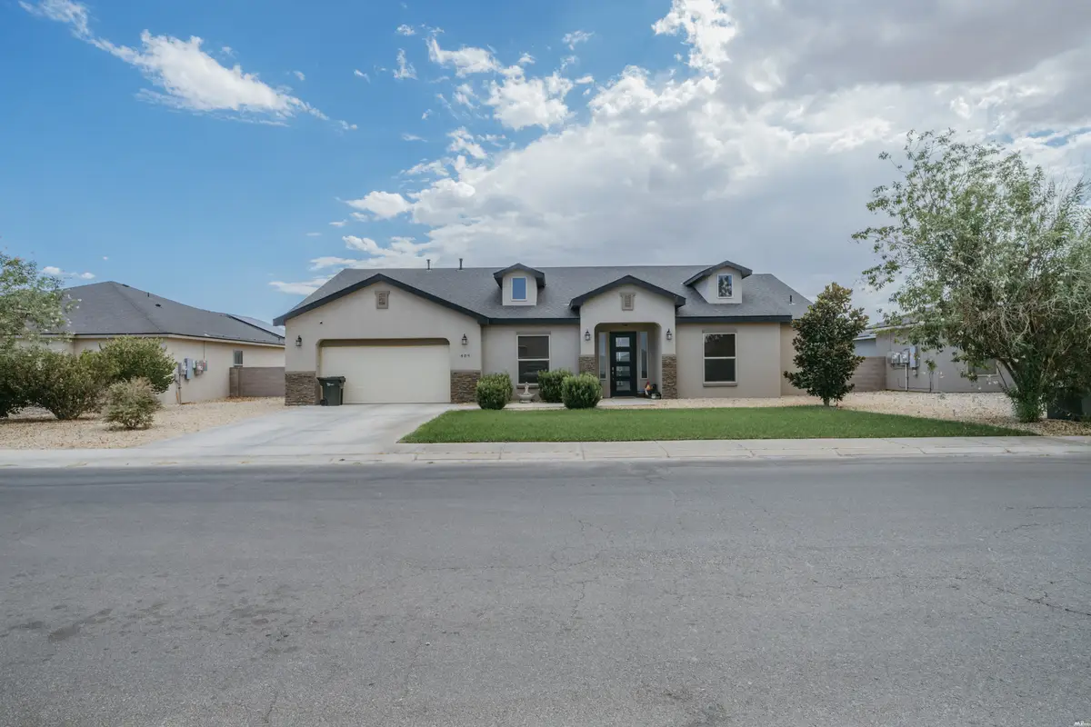 409 Pima, Carlsbad, NM 88220 - #1