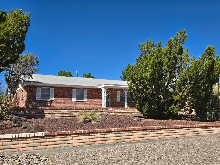 906 Ivy St, Truth Or Consequences, NM 87901 - #2