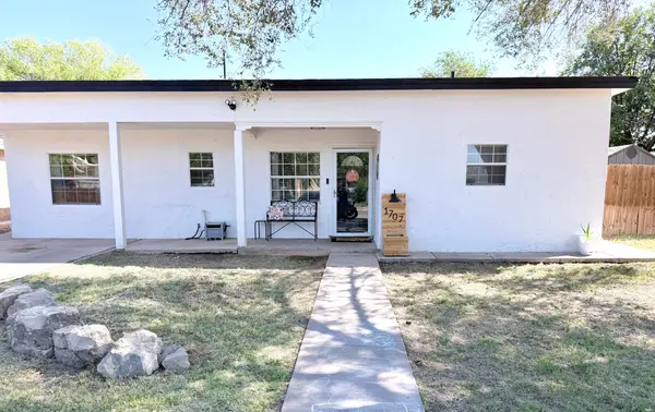 1707 S Stanton, Roswell, NM 88203
