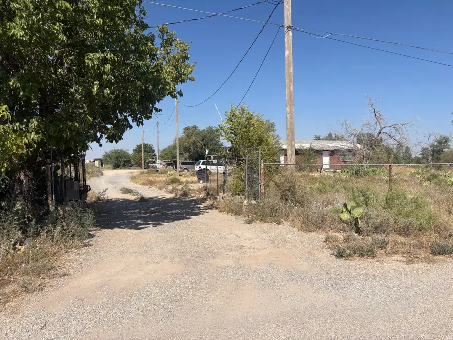 303 N Forty-third, Artesia, NM 88210 - #2