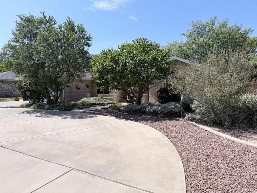 3202 N Washington, Roswell, NM 88201 - #2