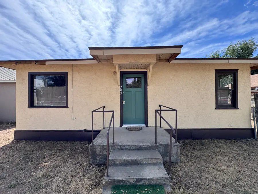 703 W Washington Avenue, Artesia, NM 88210 - #2