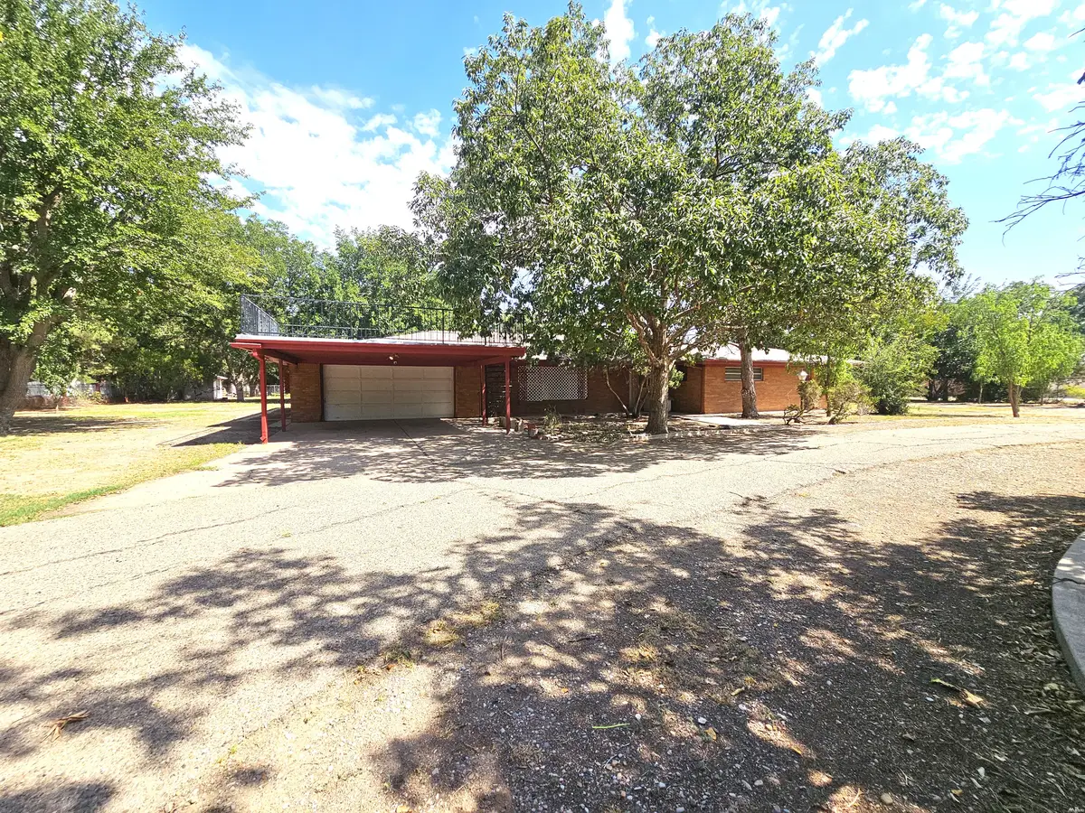 2601 N Sycamore Ave, Roswell, NM 88201 - #1