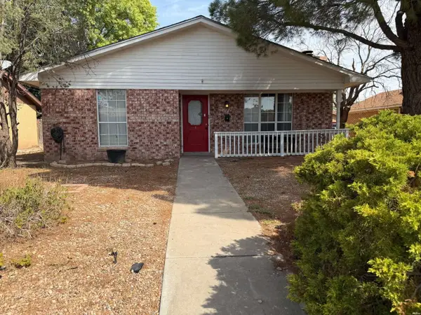 1021 Ivy, Roswell, NM 88203